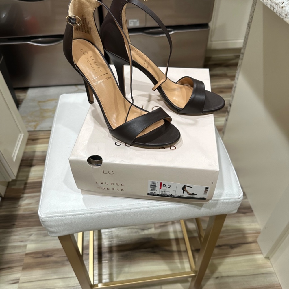 Shoes - Picture 2 of 2